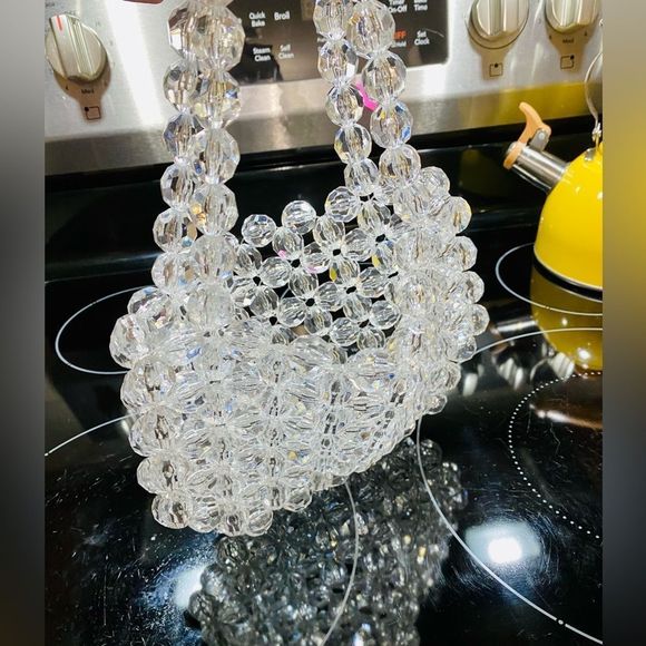 Gorgeous crystal handbag- transparent. VIDEO - Picture 4 of 6